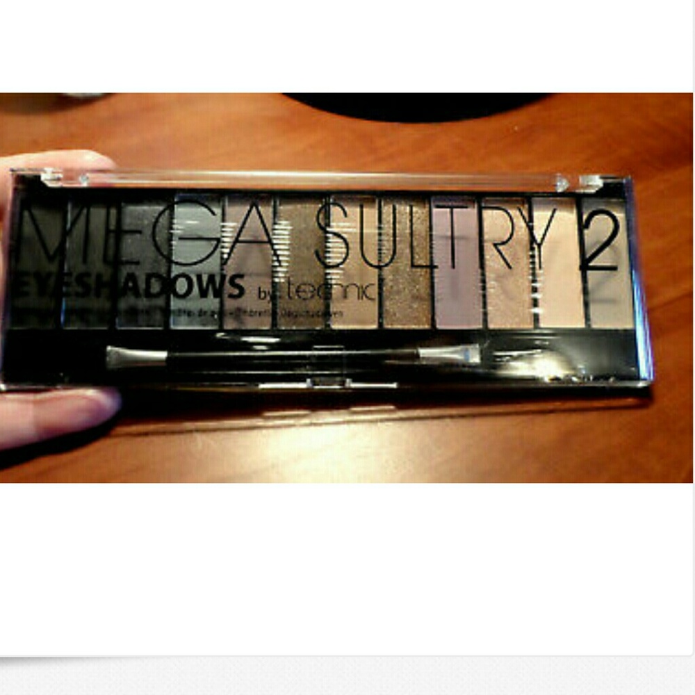 TECHNICS Mega Sultry 2 Eyeshadow Palette 12 Color